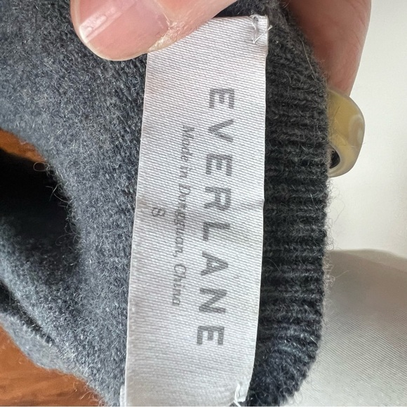 Everlane 100% Cashmere Crewneck Sweater Gray Size S - Picture 4 of 5